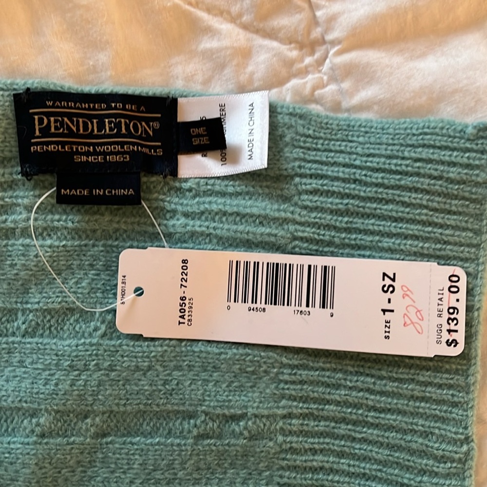 NWT Pendleton cashmere scarf - Picture 2 of 4